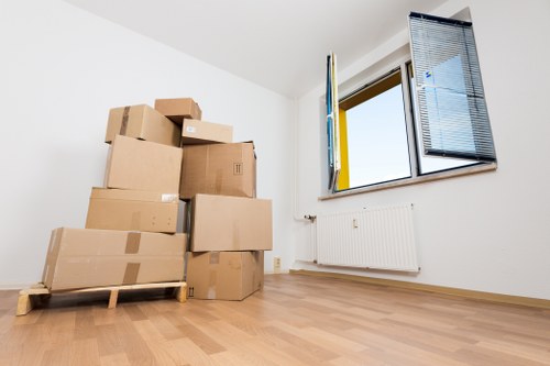 Professional packing and unpacking services in Brompton for a smooth home move